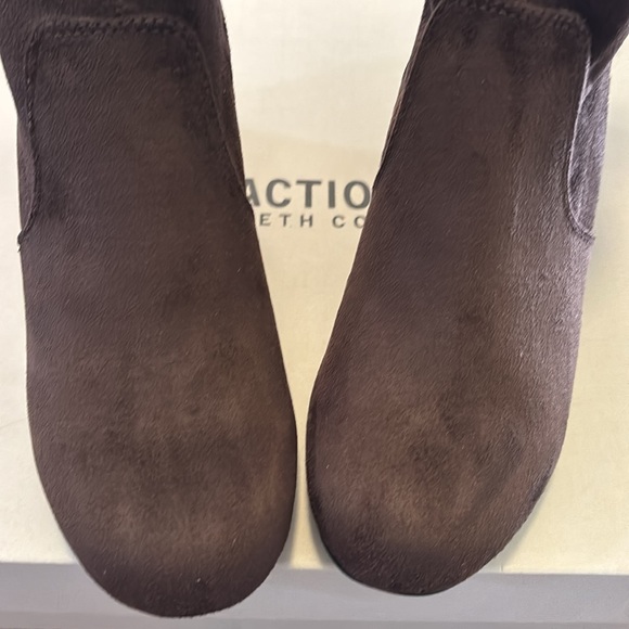NIB Kenneth Cole Reaction Ankle Booties - Picture 2 of 10